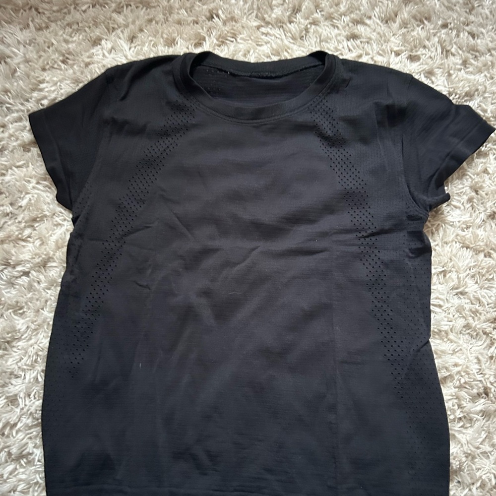 lululemon athletica t shirt 25”